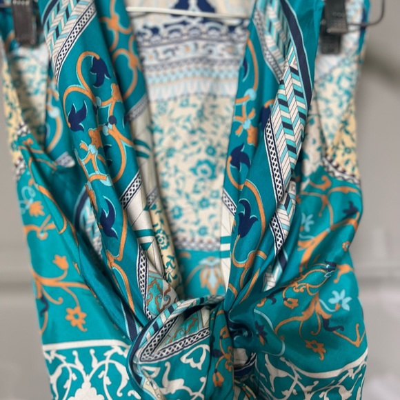 Silk top - Picture 4 of 4